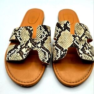 MADDEN GIRL Slides Animal Print Black White Sz 9.5